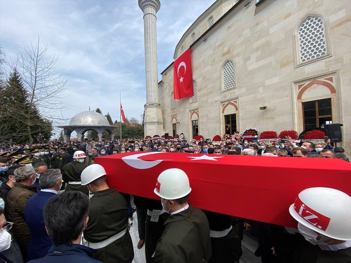 Şehit pilot Burak Gençcelep’in cenazesi Trabzon'a getirildi