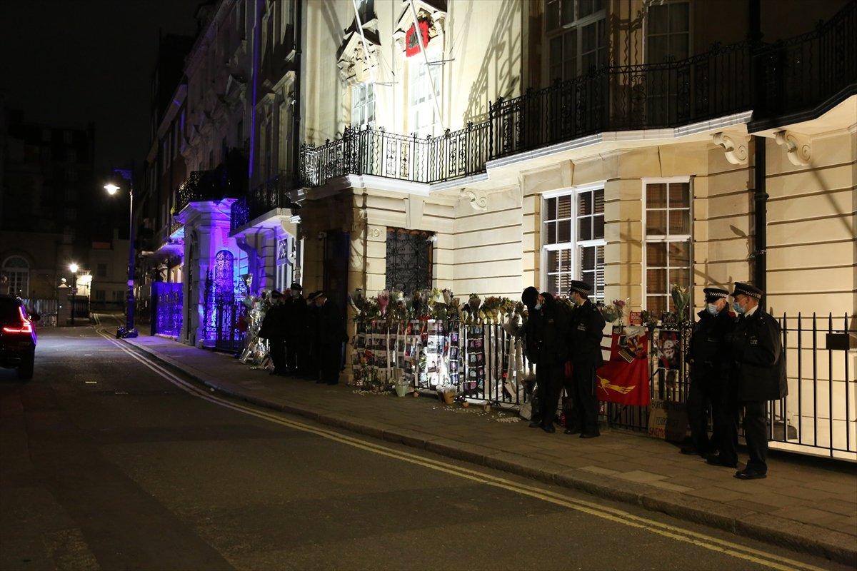 İngiltere, Myanmar'ın Londra büyükelçisinin elçiliğe girişinin engellenmesini kınadı