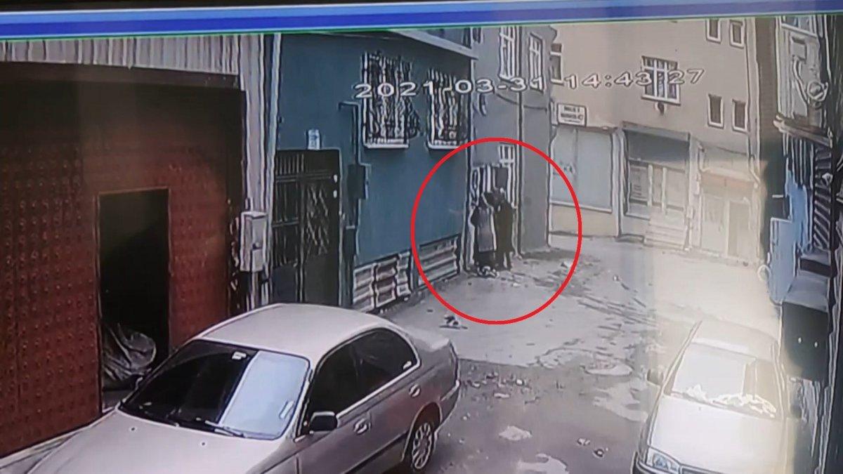 Bursa'da eve giren kadın hırsızlar 200 bin TL çaldı