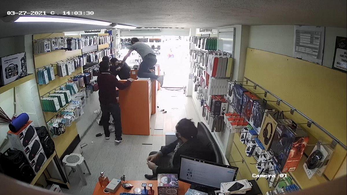 Antalya'da eniştelerini döven ailenin canlı yayın tartışması