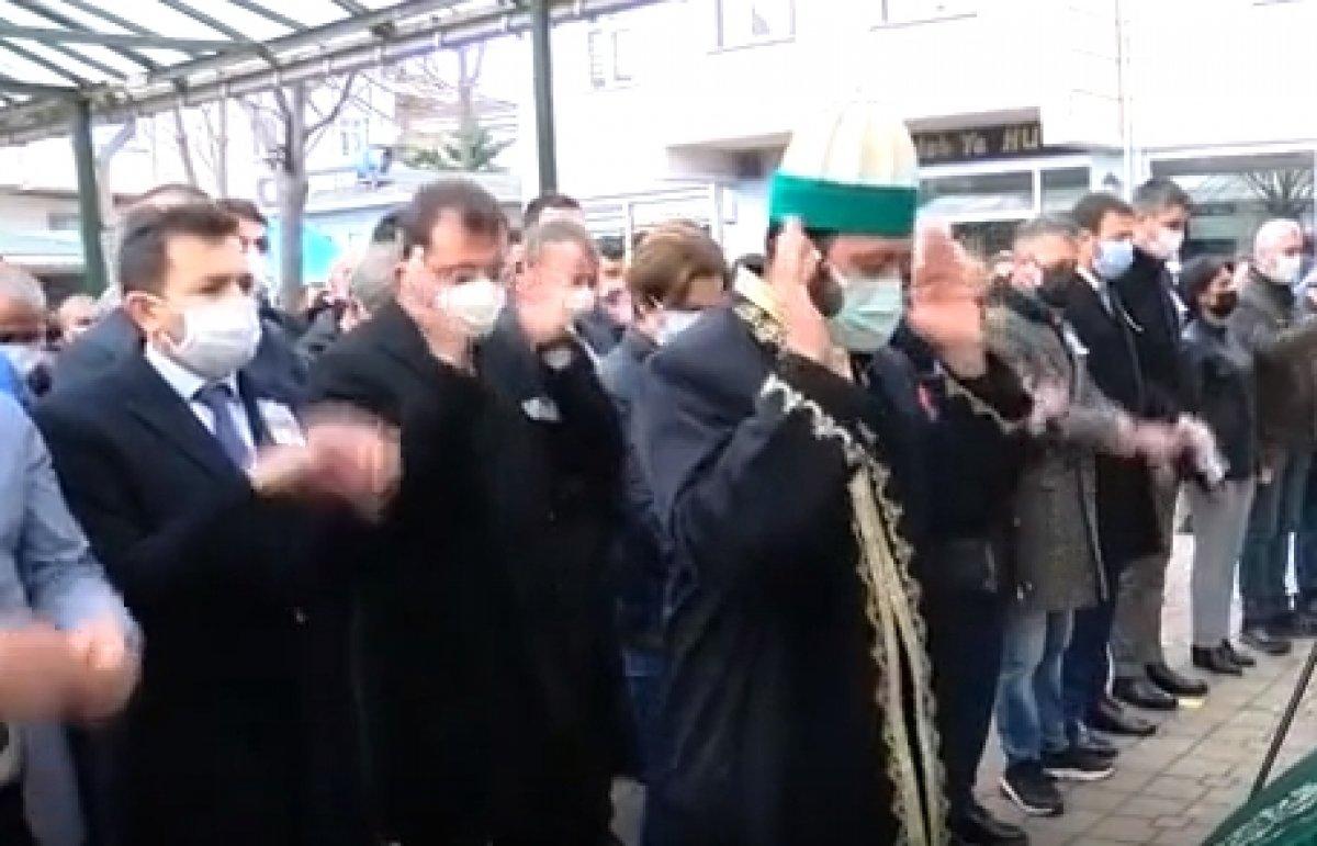 Canan Kaftancıoğlu, cenaze namazında en ön safta