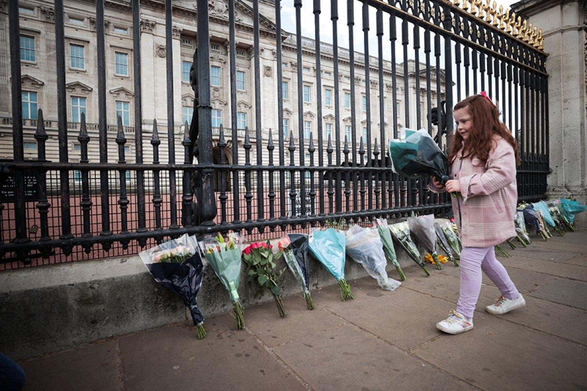 Kraliçe 2'nci Elizabeth'in eşi Prens Philip hayatını kaybetti