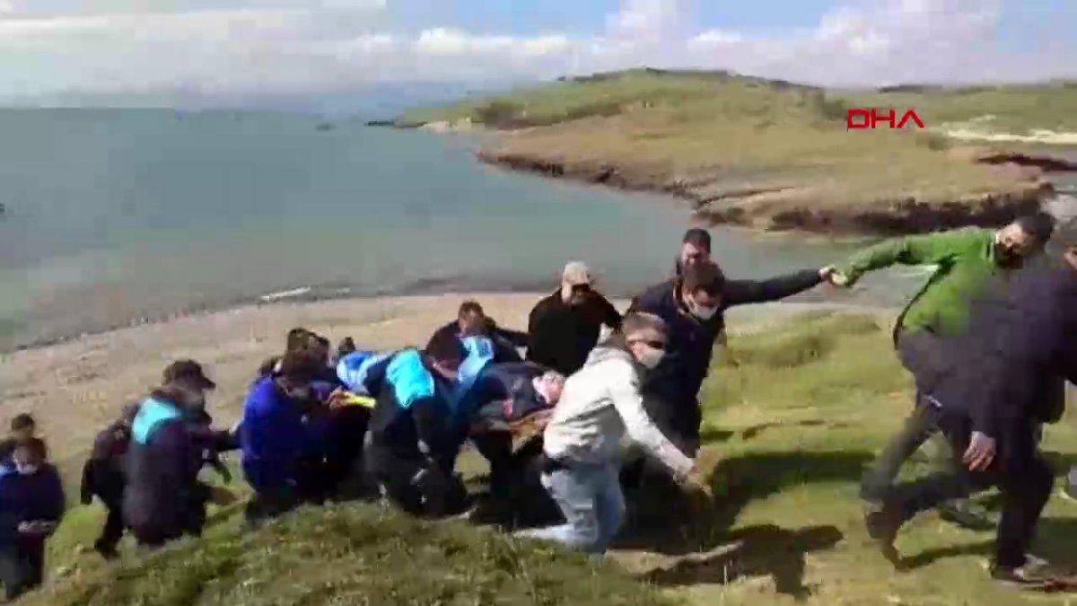 İzmir Foça'da askeri uçak düştü