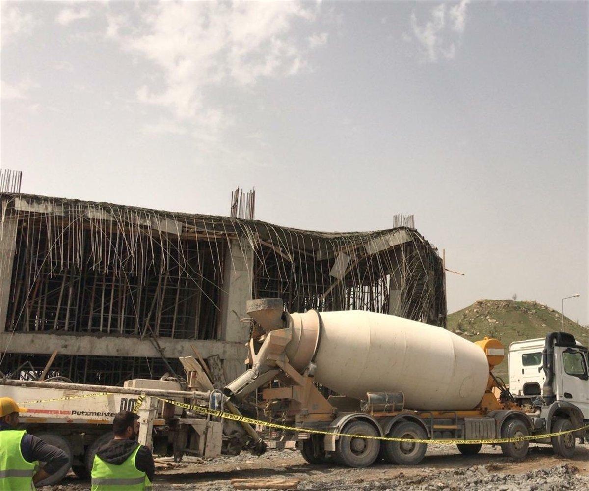 Şırnak'ta yaralanan işçinin kıyafetleri, ambulansa bindirilmeden çıkarıldı