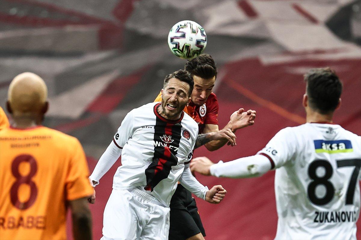 Galatasaray evinde Karagümrük ile berabere kaldı