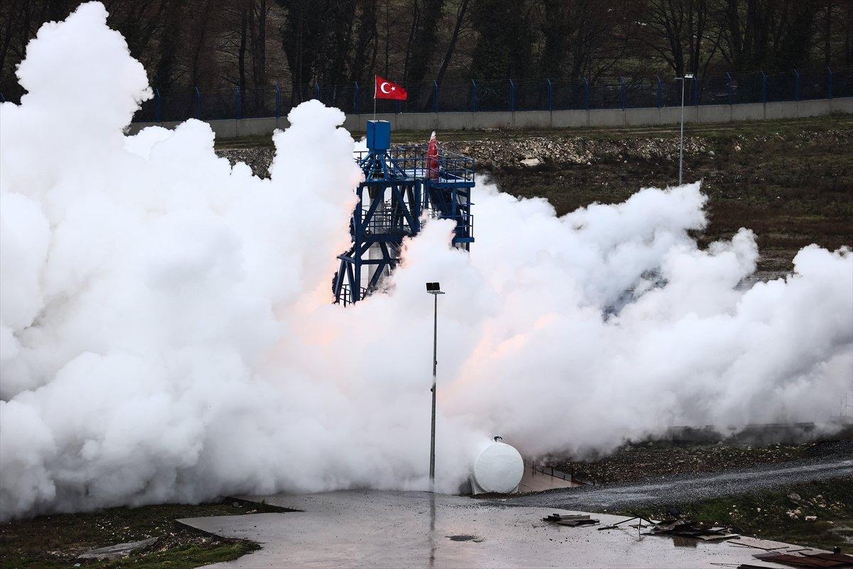 Ay'a gönderilecek hibrit roket motoru testten başarıyla geçti