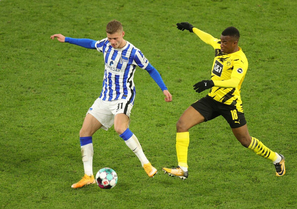 Moukoko, eski kız arkadaşını eve kilitledi