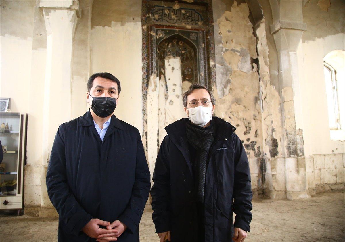 Fahrettin Altun'dan Karabağ'daki yıkımı görmezden gelenlere tepki