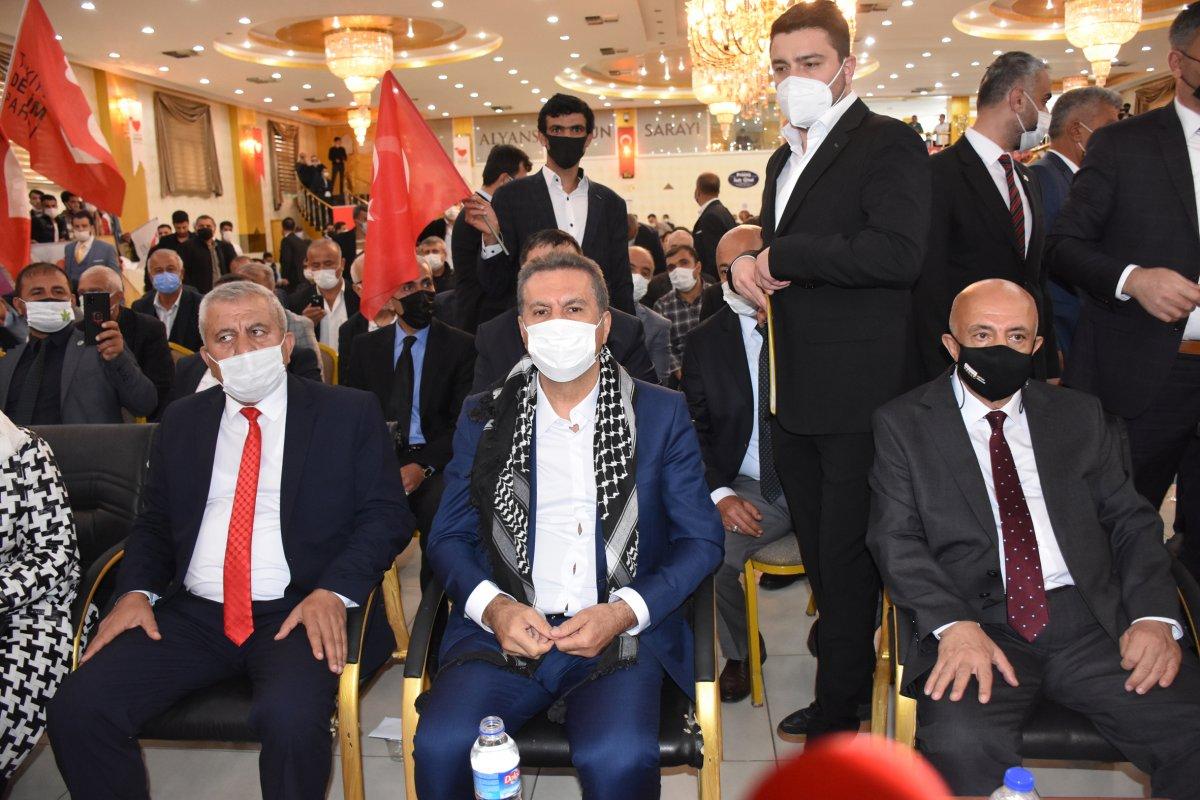 Mustafa Sarıgül, gıda zehirlenmesi nedeniyle hastaneye kaldırıldı