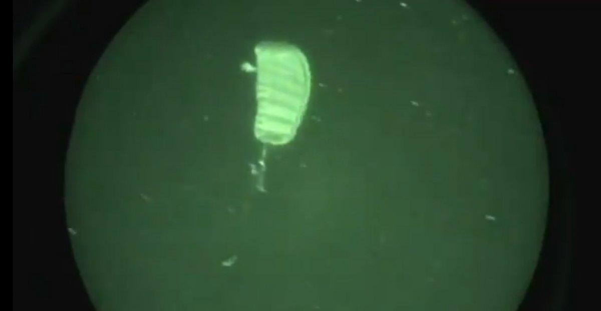 Özel Kuvvetler’in gece paraşütle sızma atlayışı