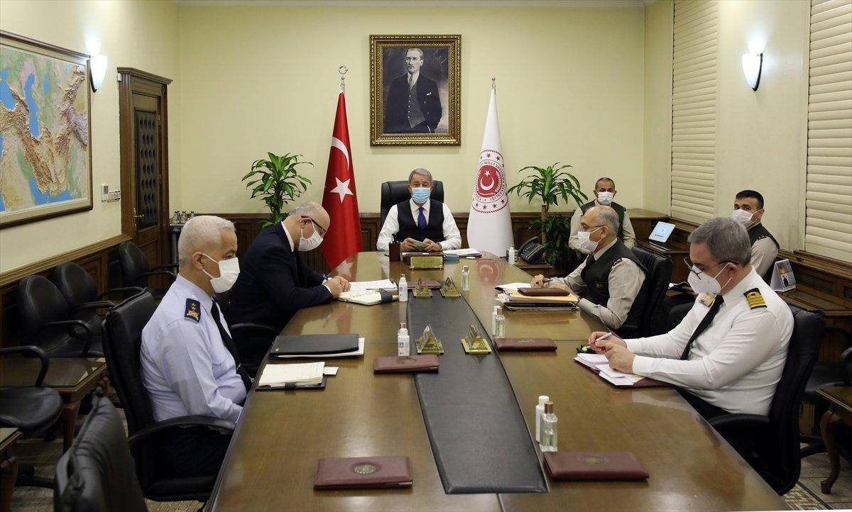 Hulusi Akar: Rusya ve Ukrayna arasındaki gerginliğin bir an önce bitmesinden yanayız