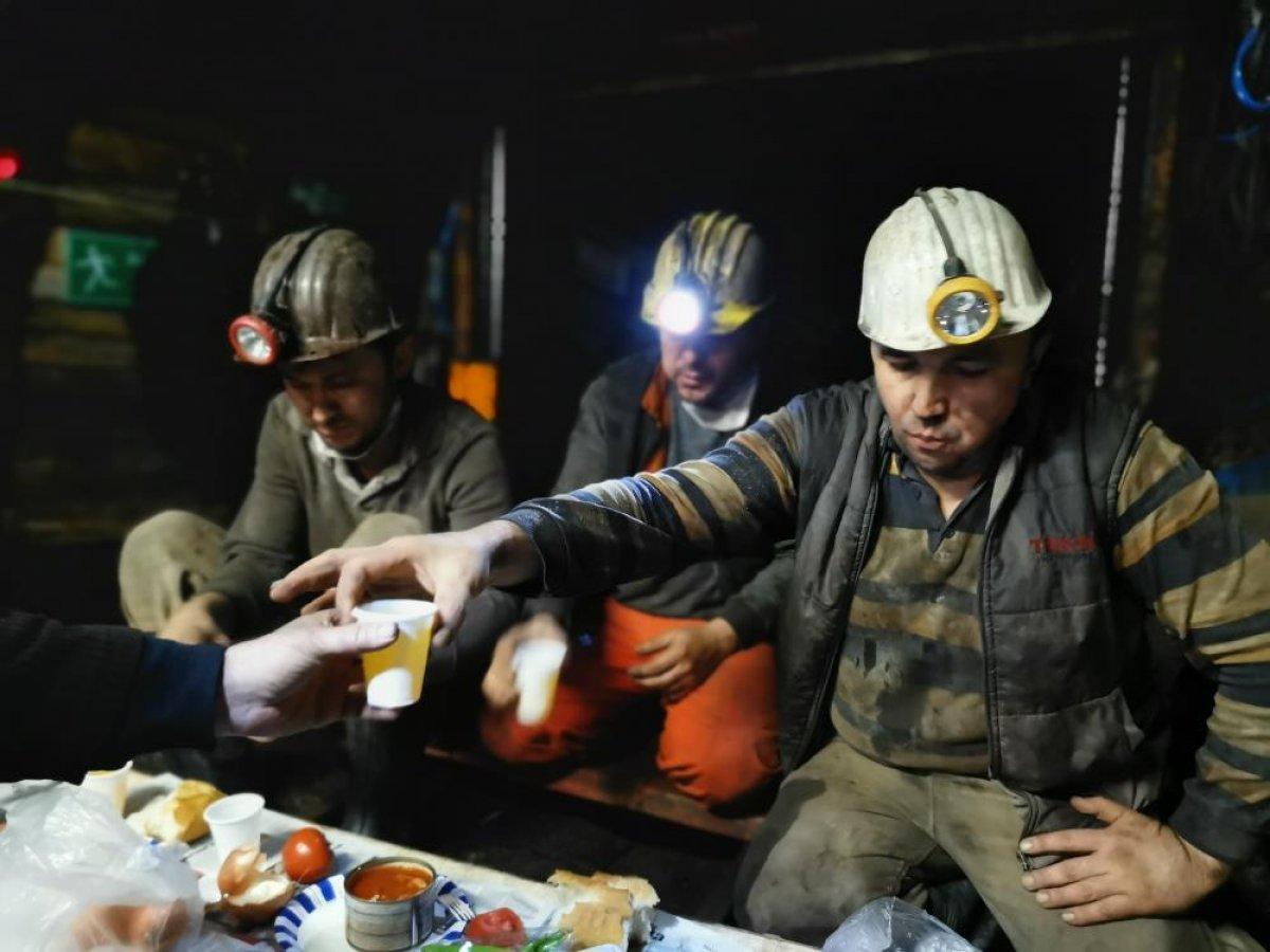 Zonguldaklı madencilerin yer altında ilk sahuru
