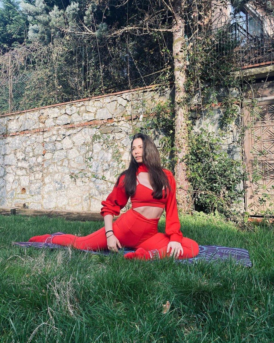 Demet Özdemir, yazı getirdi