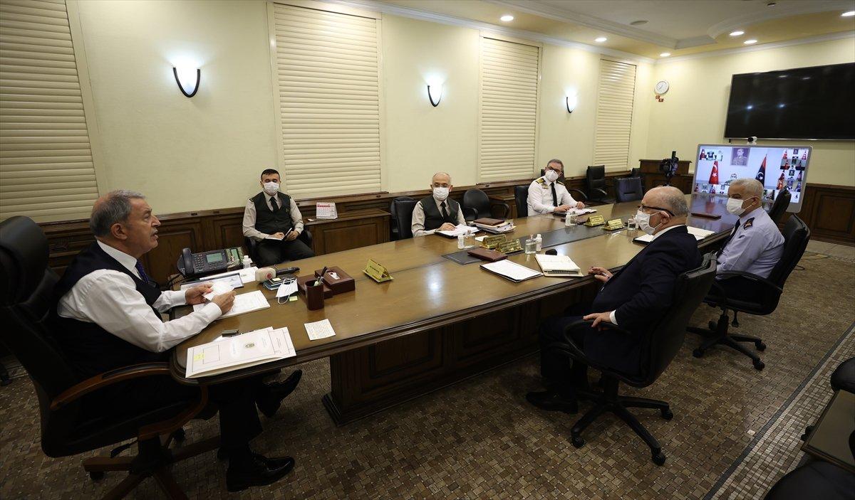 Hulusi Akar: Rusya ve Ukrayna arasındaki gerginliğin bir an önce bitmesinden yanayız