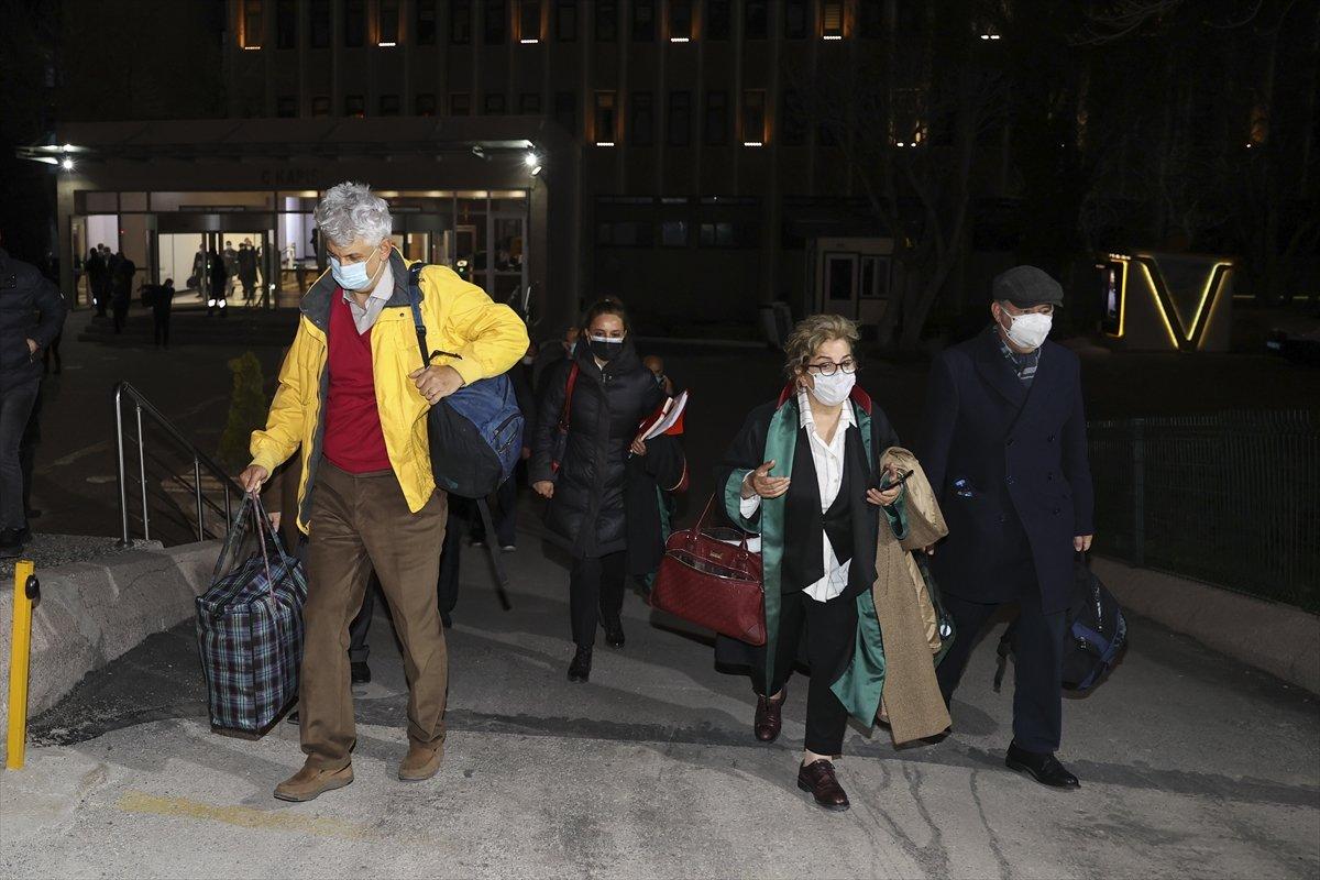 14 emekli amiral adli kontrol şartıyla serbest bırakıldı