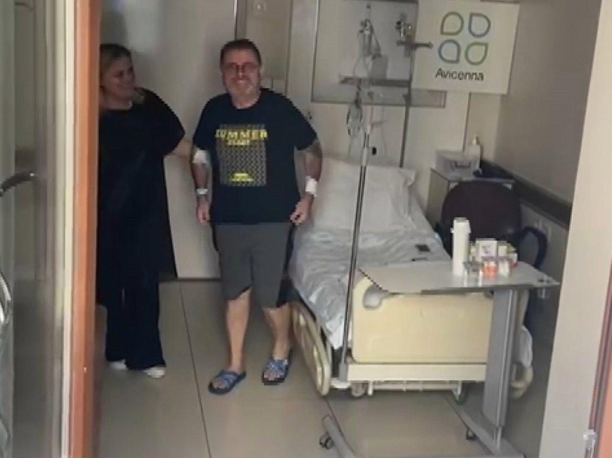 Ataşehir'de korona tedavisi gören babaya vinç sürprizi