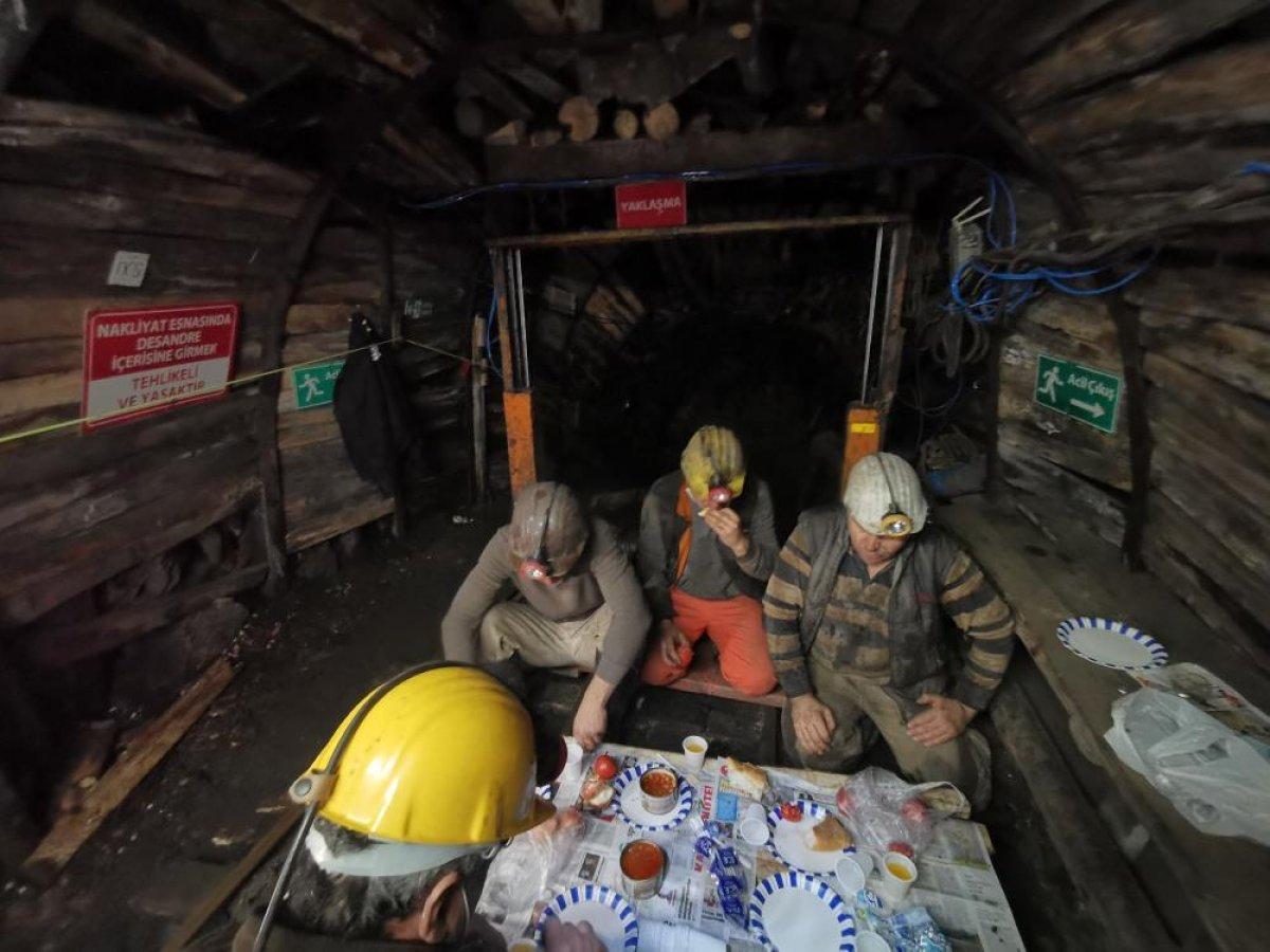 Zonguldaklı madencilerin yer altında ilk sahuru