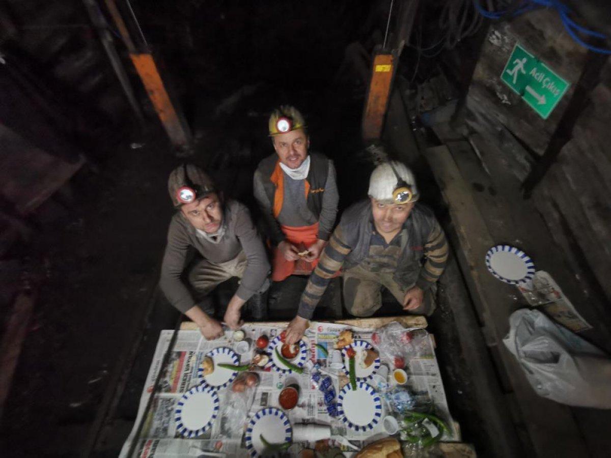 Zonguldaklı madencilerin yer altında ilk sahuru