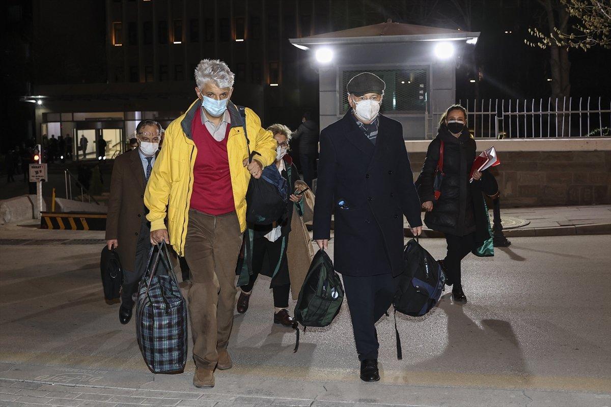 14 emekli amiral adli kontrol şartıyla serbest bırakıldı