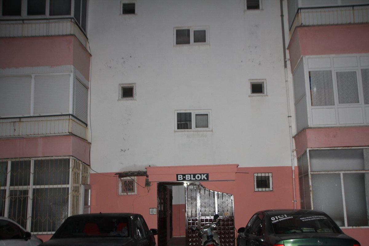 Antalya'da apartman sakinlerinin teravih namazı için bulduğu çözüm