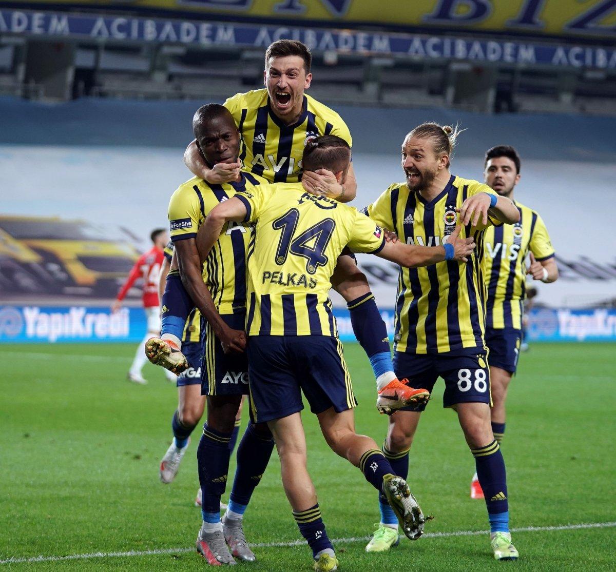 Mert Hakan: Emre Hoca'nın kattığı çok güzel bir ortam var