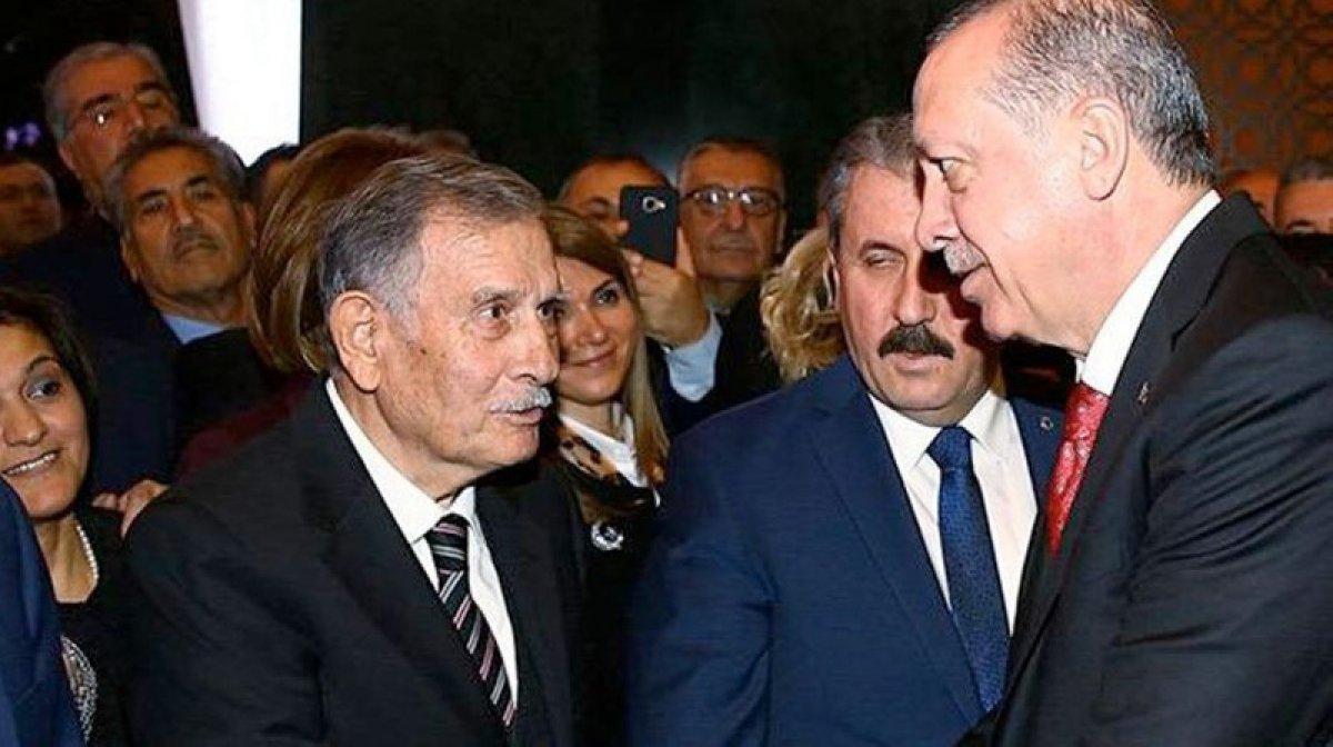 Yıldırım Akbulut kimdir? Eski Başbakan ve TBMM Başkanı Yıldırım Akbulut hakkında bilgiler..
