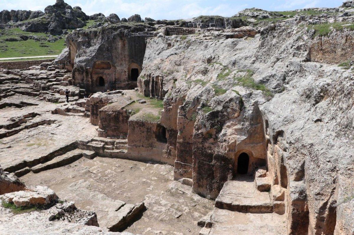 Diyarbakır’daki Hilar Mağaraları ve Çayönü’nde kazı başlıyor