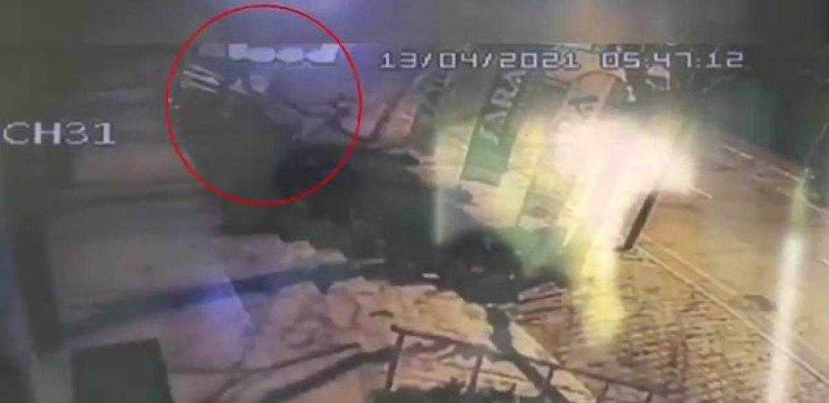 Beylikdüzü'nde 2 iş yerinden hırsızlık yapan şüpheli yakalandı