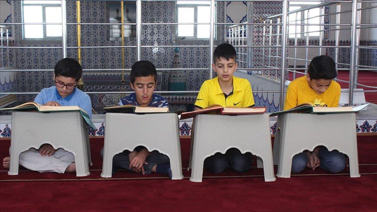 KKTC'de Kur'an kursları, laiklik ilkesi gereğince kapatıldı