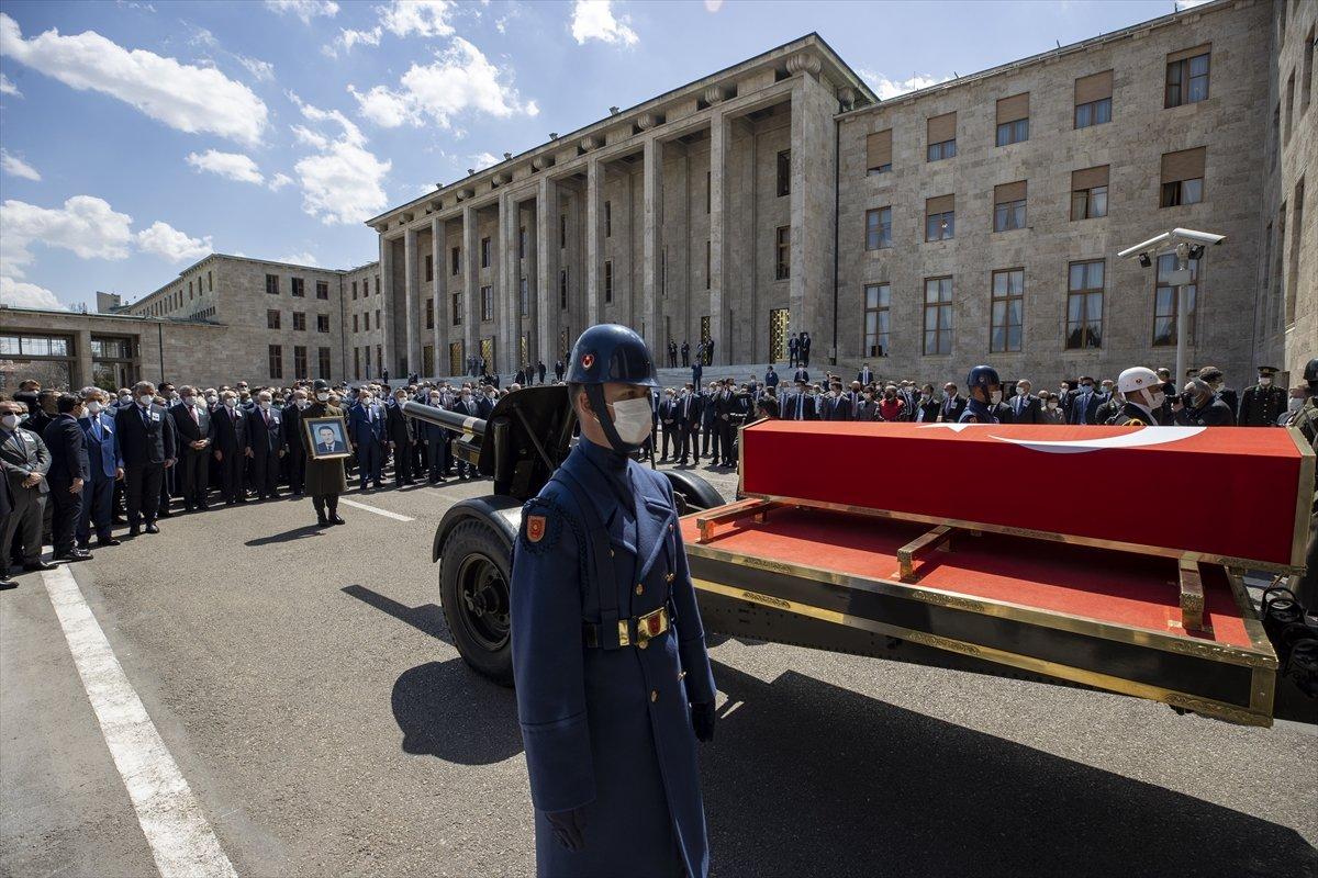 Cumhurbaşkanı Erdoğan, Yıldırım Akbulut'un cenaze törenine katıldı