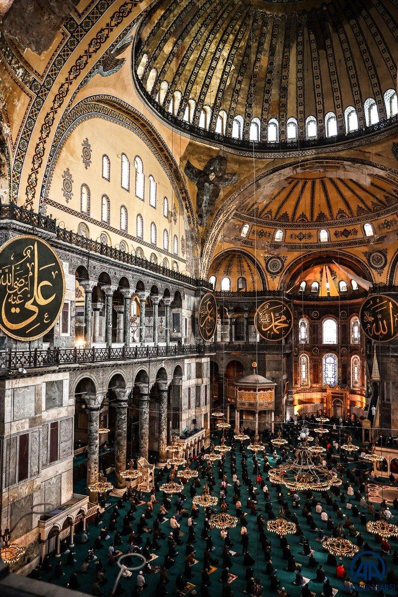 Ayasofya Camii'nde Ramazan-ı Şerif'in ilk cuması kılındı