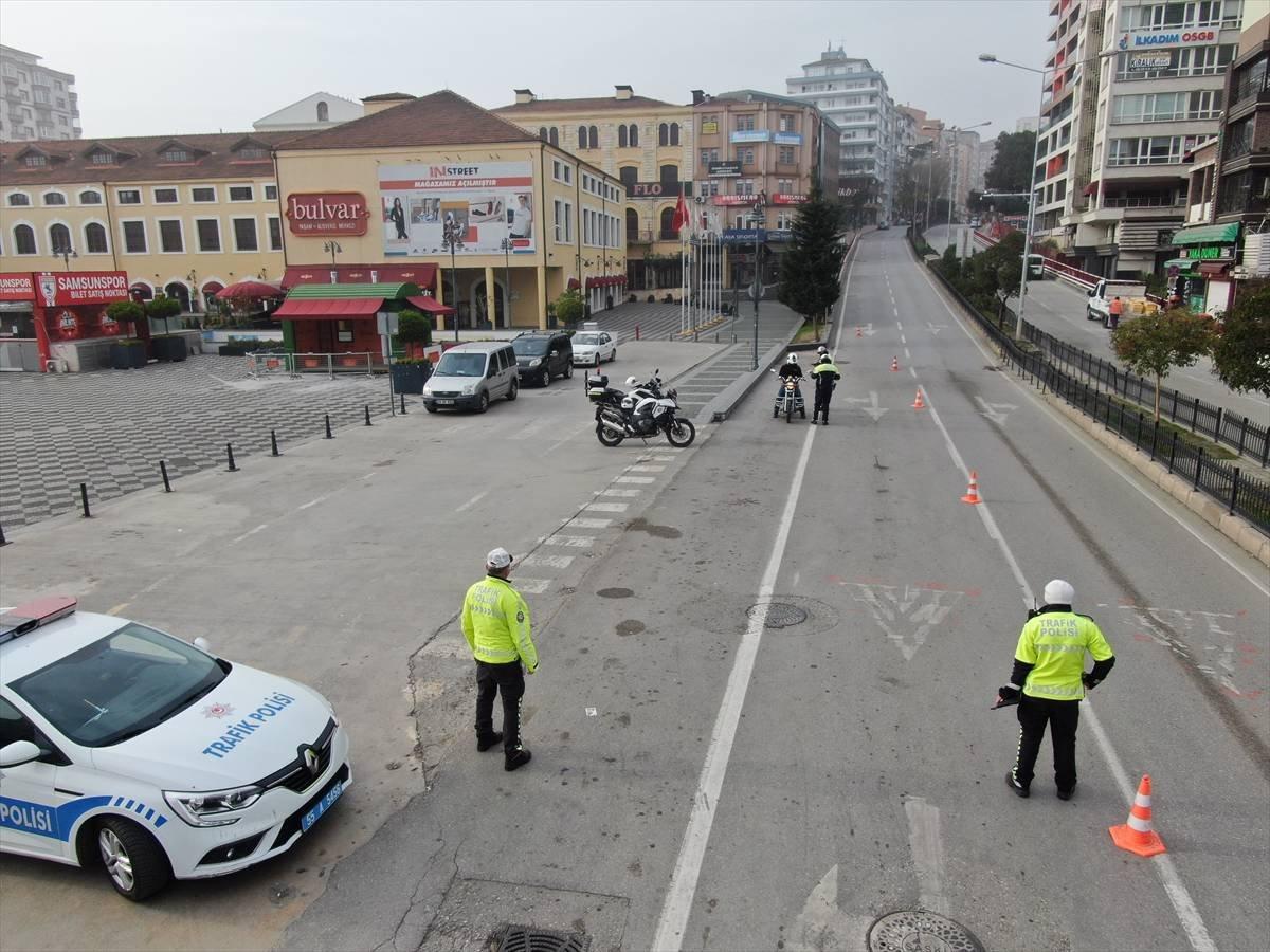 58 saatlik sokağa çıkma kısıtlaması başladı
