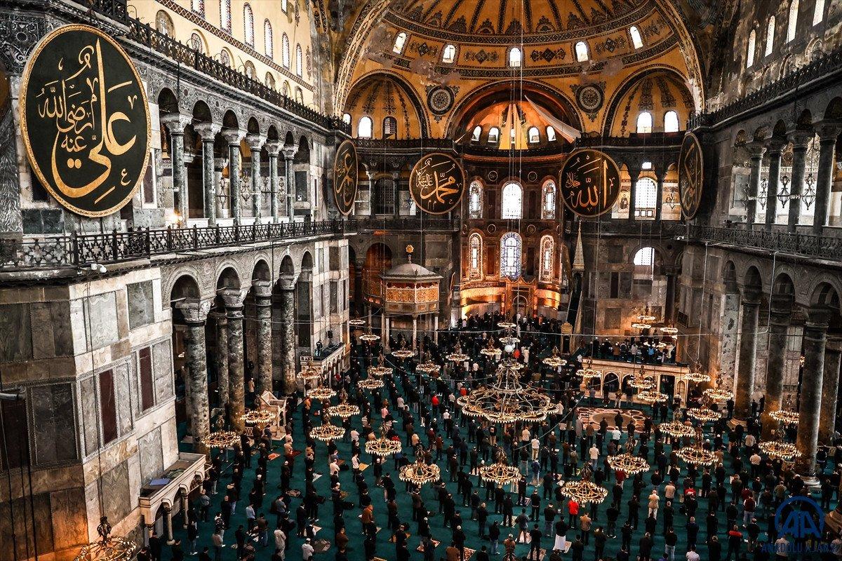 Ayasofya Camii'nde Ramazan-ı Şerif'in ilk cuması kılındı