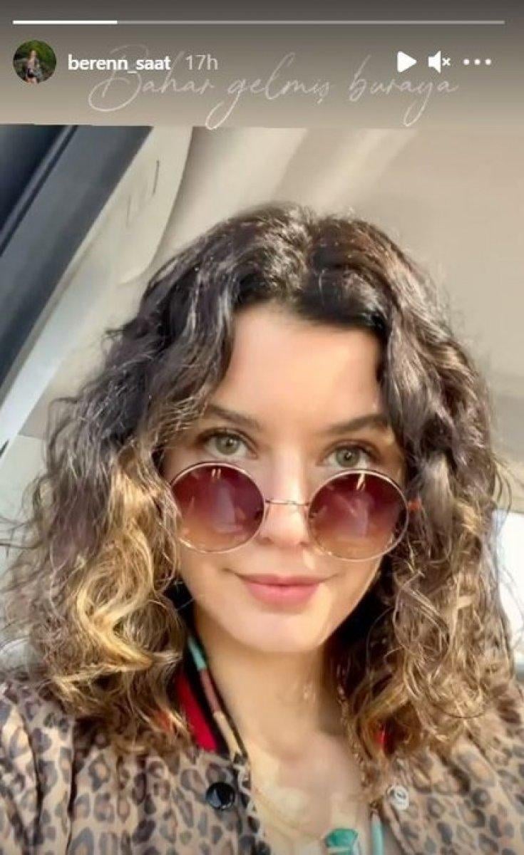 Beren Saat'ten bahar pozu