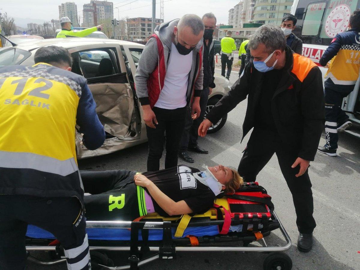 Kayseri’de trafik kazası: 5 yaralı