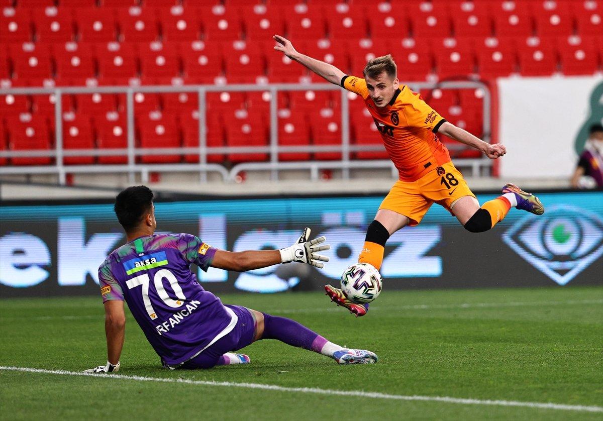 Kerem Aktürkoğlu: Hayalim Avrupa'da oynamak