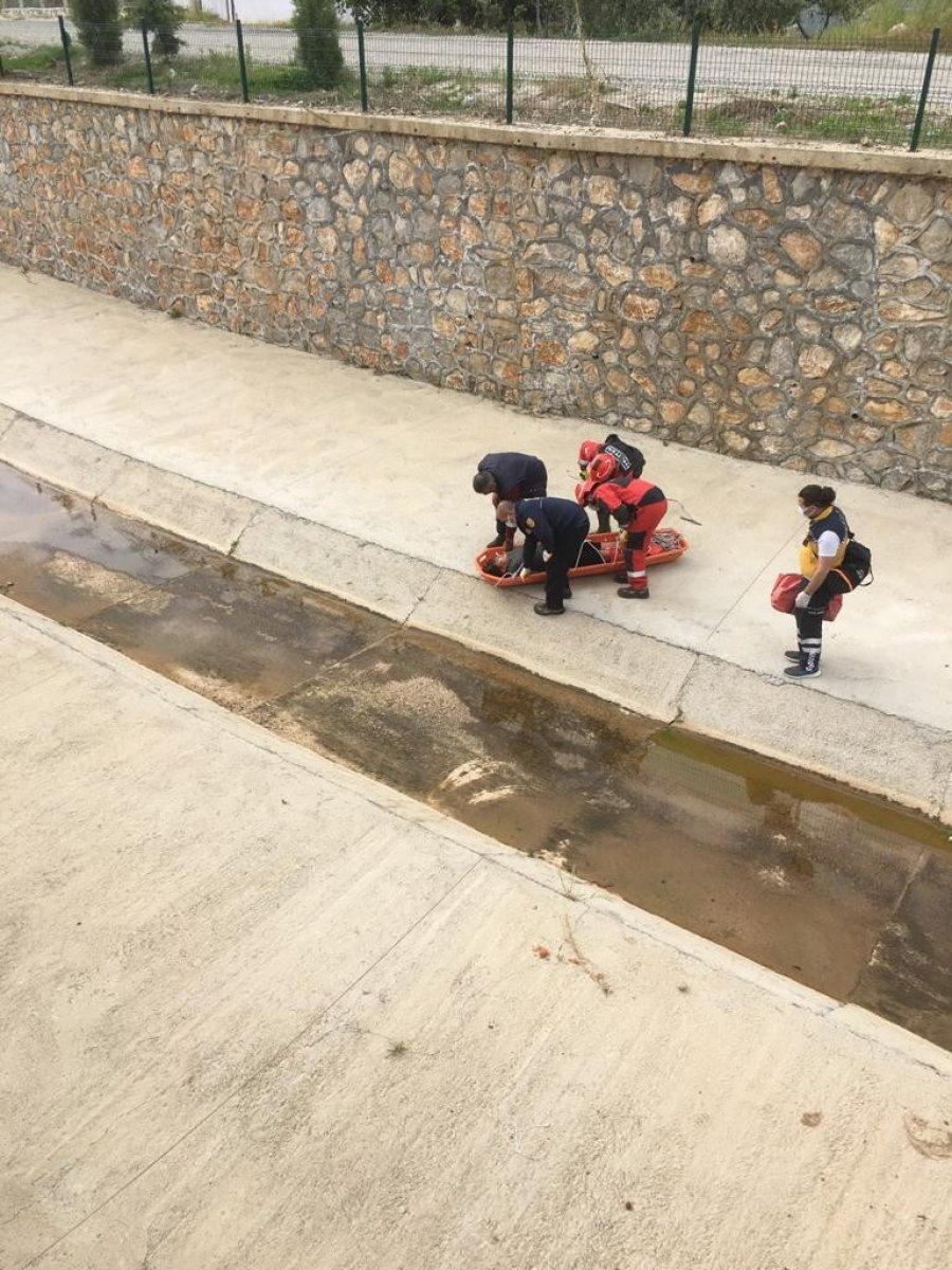 Muğla'da 13 yaşındaki çocuk dereye düştü