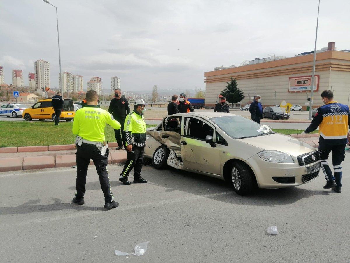 Kayseri’de trafik kazası: 5 yaralı