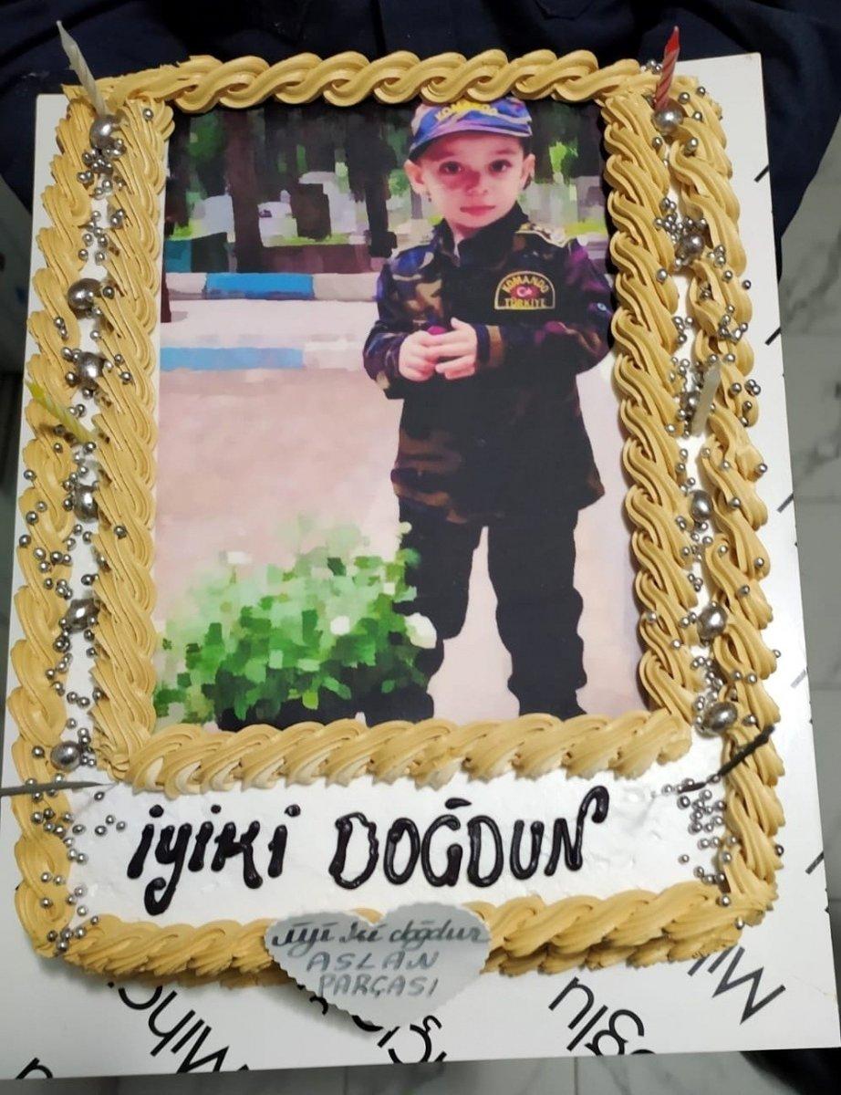 Osmaniye'de jandarmadan şehit oğluna sürpriz doğum günü