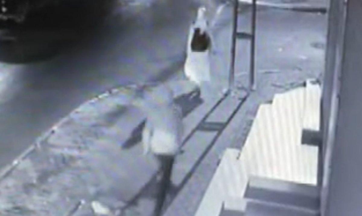 Avcılar’da kapkaça uğrayan kadın