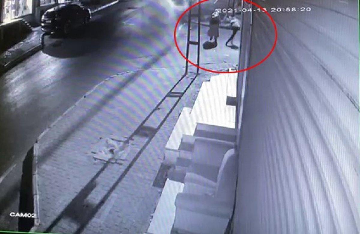 Avcılar’da kapkaça uğrayan kadın