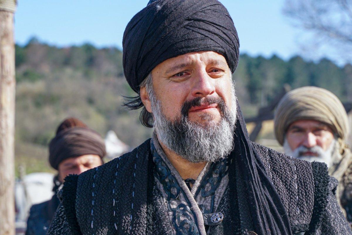 Kuruluş Osman'ın Dündar Bey'i Ragıp Savaş: Veda sahnesinde çok ağladık
