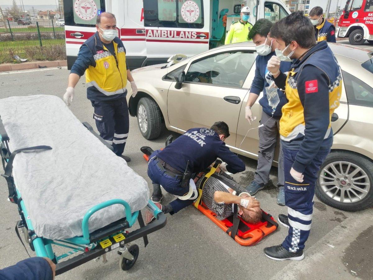 Kayseri’de trafik kazası: 5 yaralı