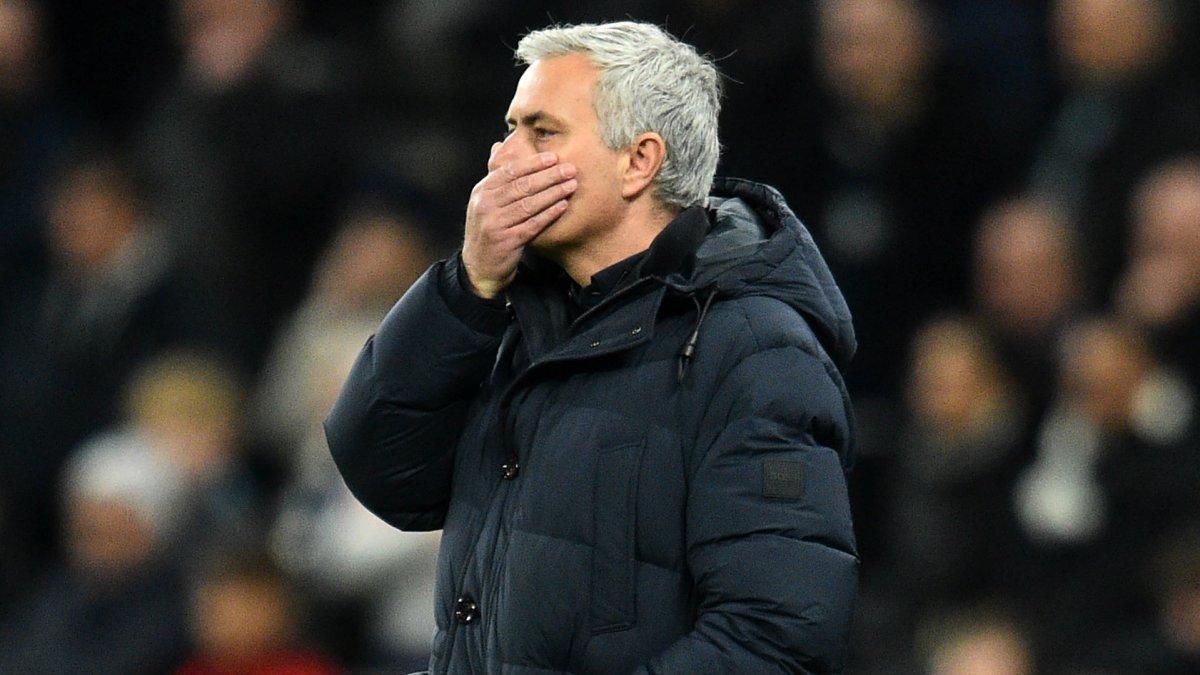 Tottenham, Mourinho ile yollarını ayırdı