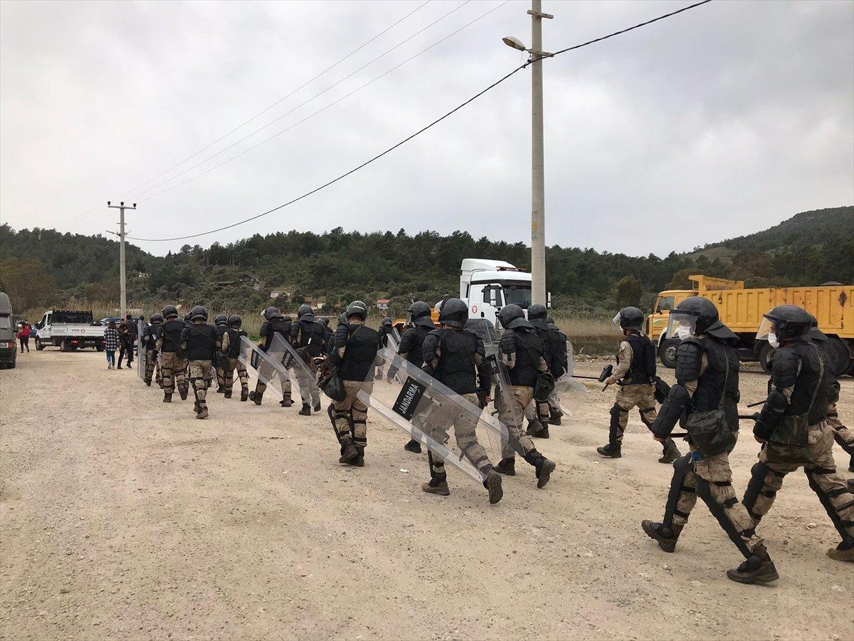 Muğla'da kaçak yapıların yıkımı sırasında arbede çıktı