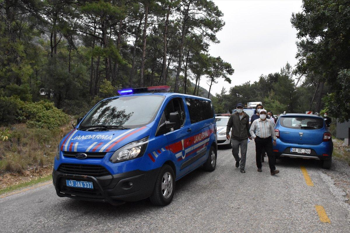 Muğla'da kaçak yapıların yıkımı sırasında arbede çıktı