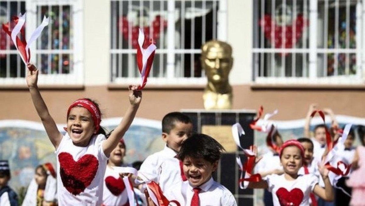 23 Nisan hangi güne denk geliyor? 23 Nisan 2021 resmi tatil mi?