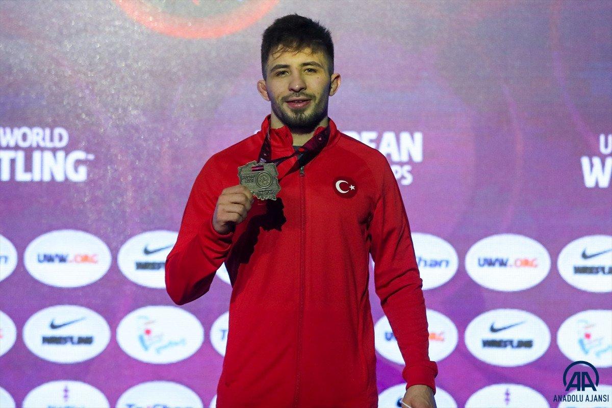 Milli güreşçi Süleyman Atlı, Avrupa şampiyonu oldu