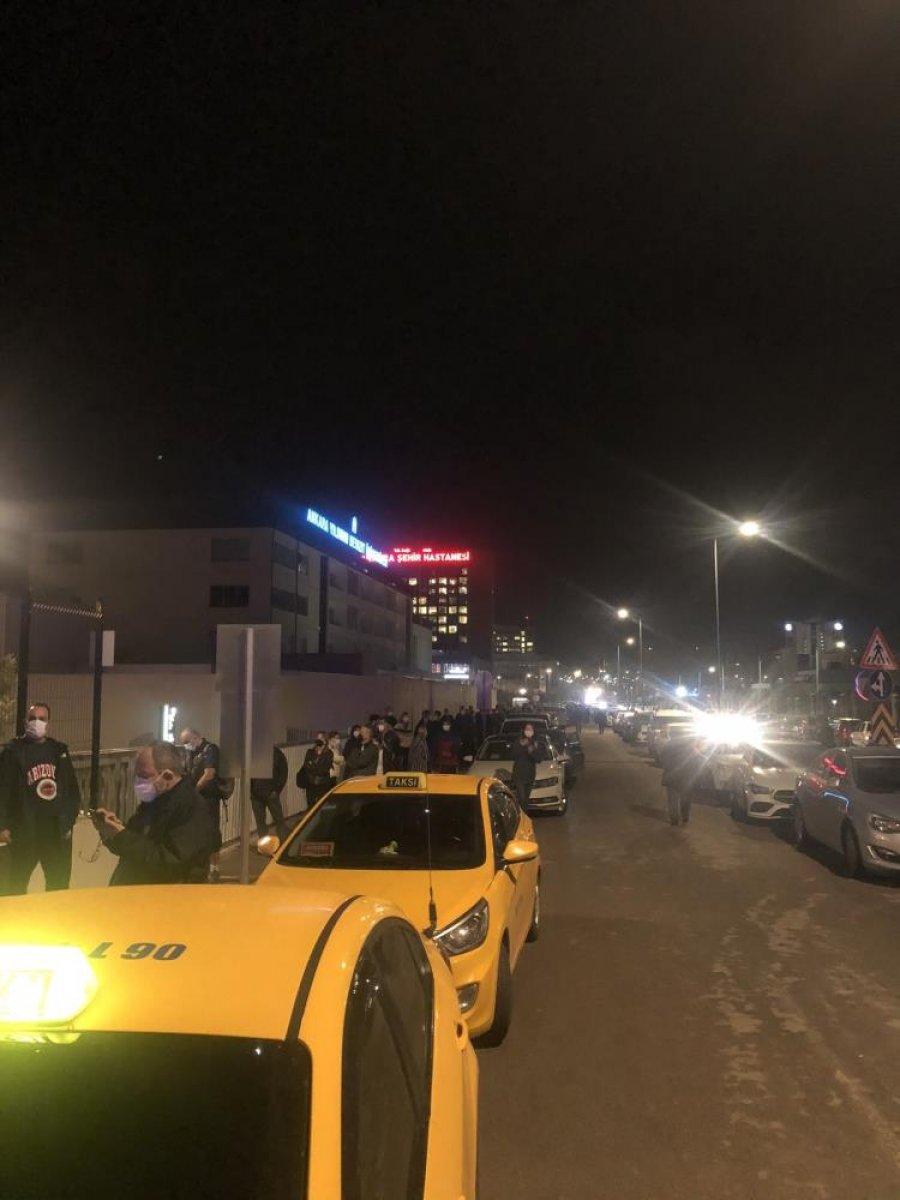 Ankara'da iftar sonrası, 55 yaş üstü aşı sırasına girdi