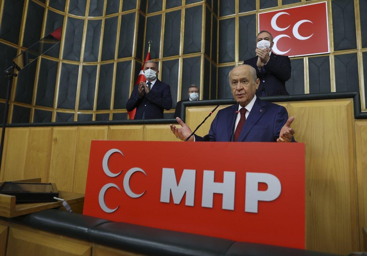 Devlet Bahçeli: Dendias'ın gevşeyen ayarlarını sıkan Çavuşoğlu'na teşekkür ediyorum